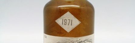 the picture shows a bottle of the 1971 vintage