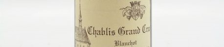 La photo montre une bouteille de vin DE GRAND CRU CHABLIS BLANCHOT du Domaine raveneau situé dans le chablisien en Bourgogne